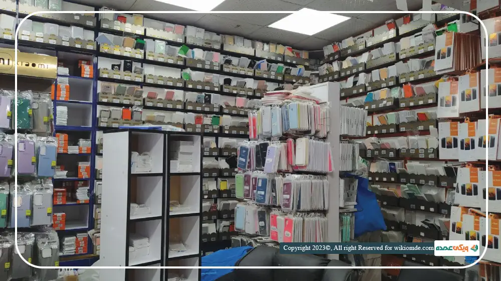 بخشی از تنوع قابهای فروشگاه دنیای گلس آرن